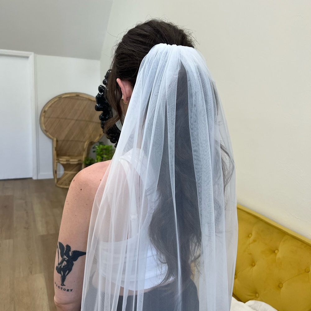 Simple Single Layer Chapel Length Veil - image 3